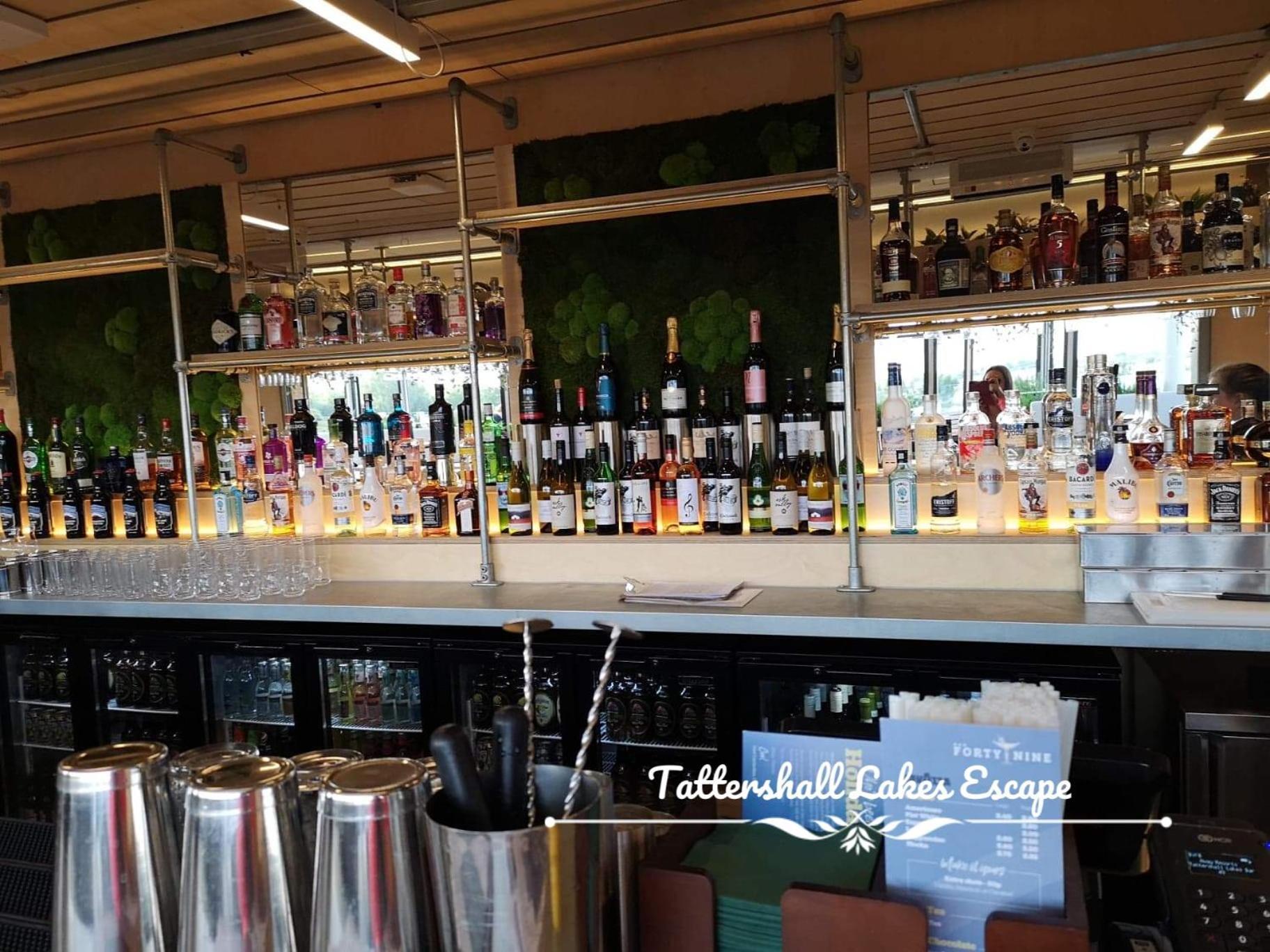 Meridian Tattershall Lakes Escape - Lakeside Lodge Caravan With A Fishing Peg Luxury Hot Tub 外观 照片